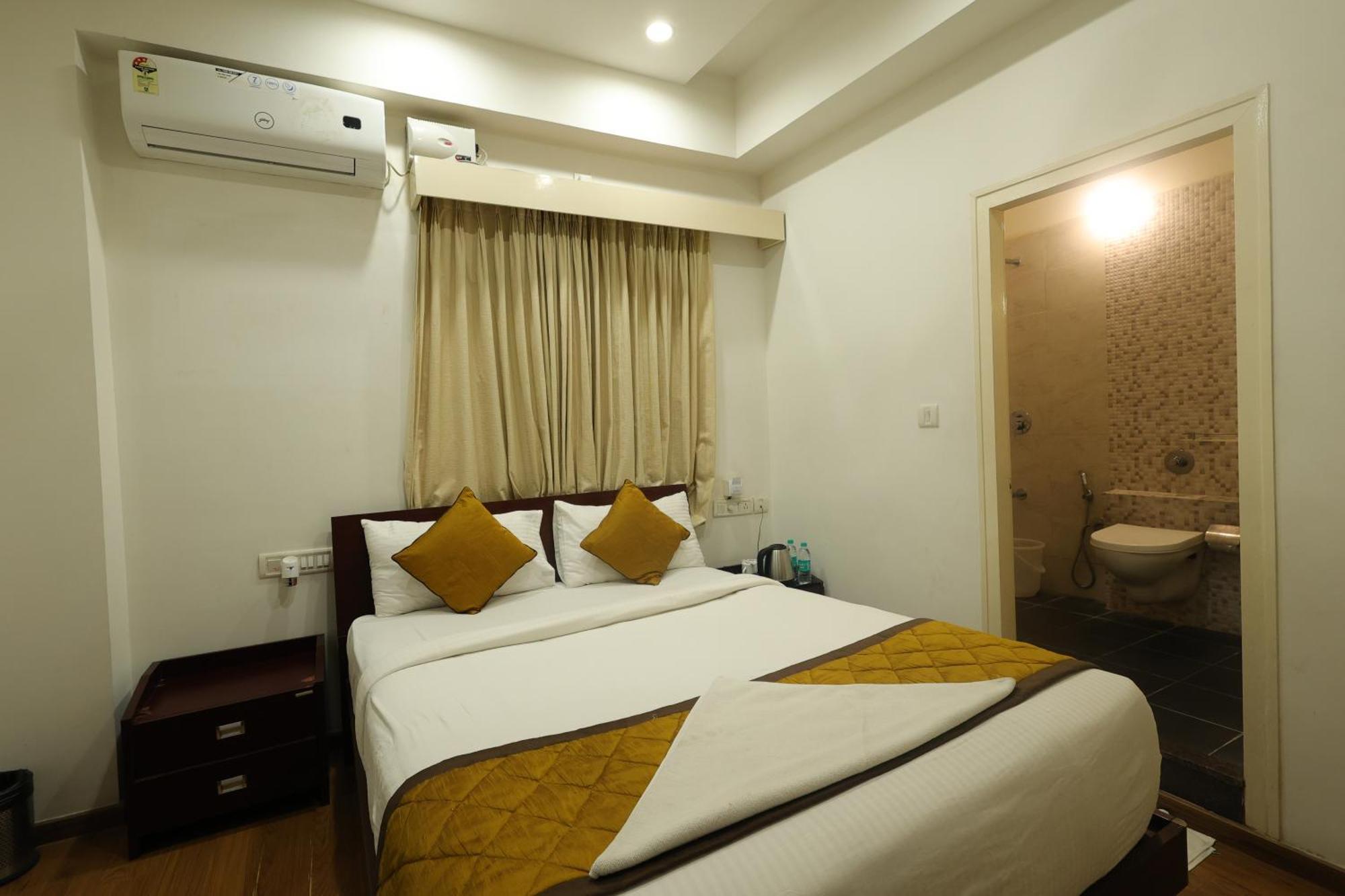 Arcade Inn Suites Bangalore Extérieur photo