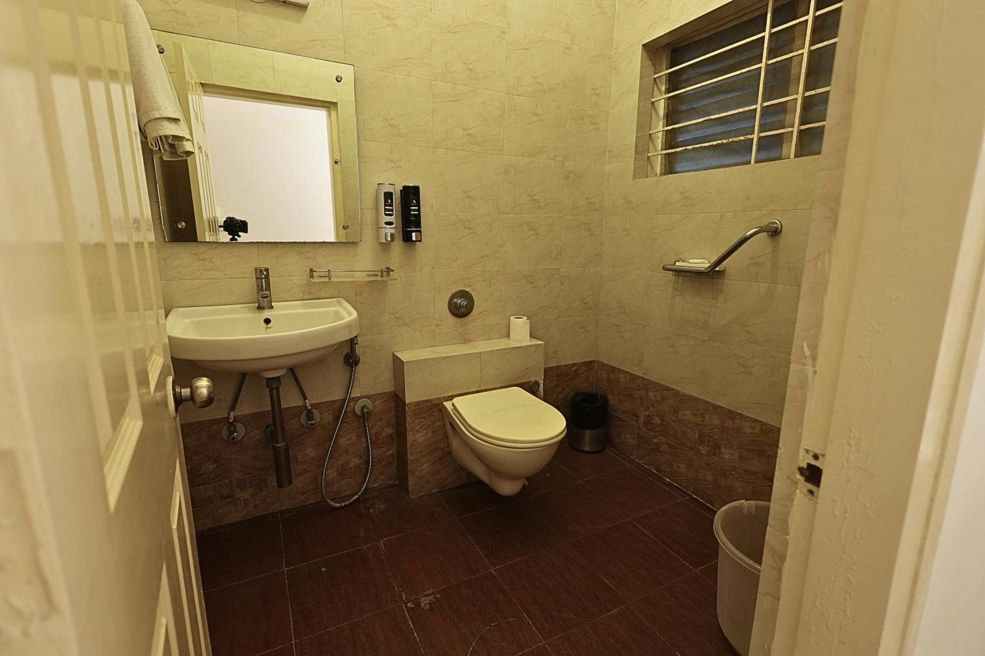 Arcade Inn Suites Bangalore Extérieur photo